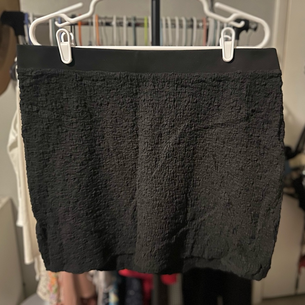 Black skirt. Future Collective. Size XXL